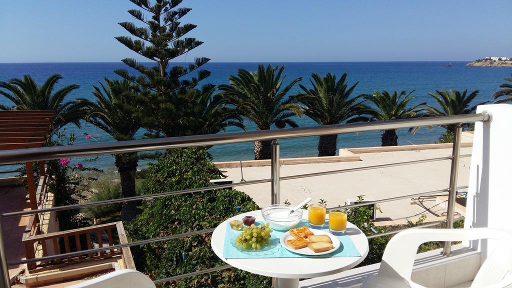 Blue Ocean Apartments Makrýgialos Esterno foto