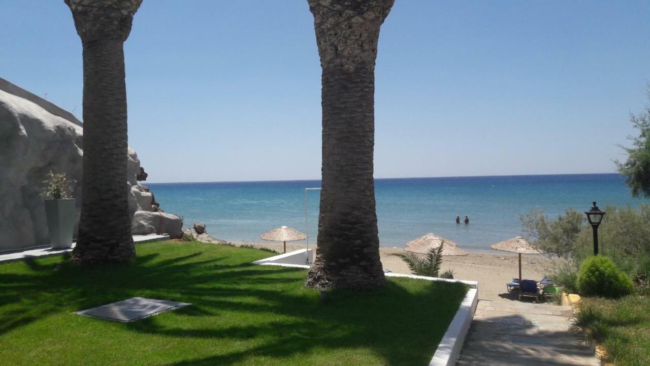 Blue Ocean Apartments Makrýgialos Esterno foto