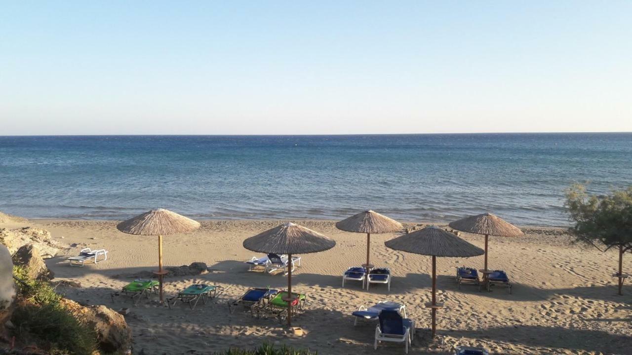Blue Ocean Apartments Makrýgialos Esterno foto